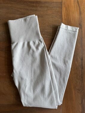 ECHT Light Cream High-Waisted Leggings